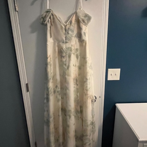 Jenny Yoo Priya Print Dress in Vintage Floral Ivory Sage - Picture 2 of 5